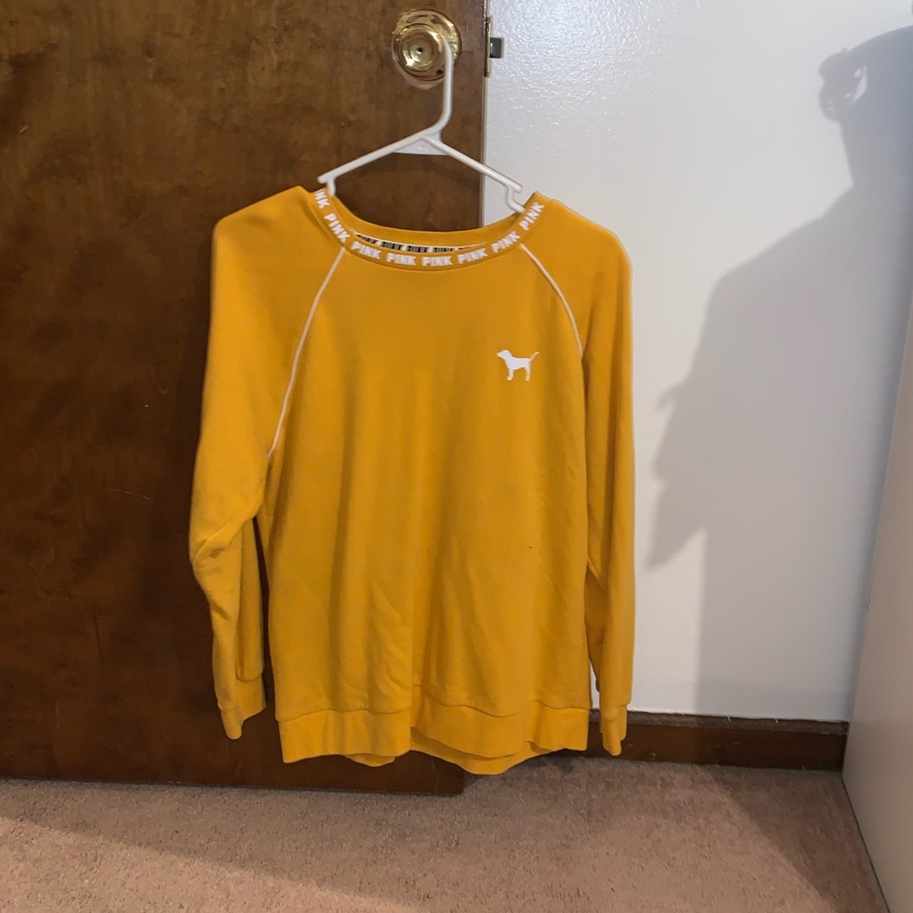yellow vs pink long sleeve